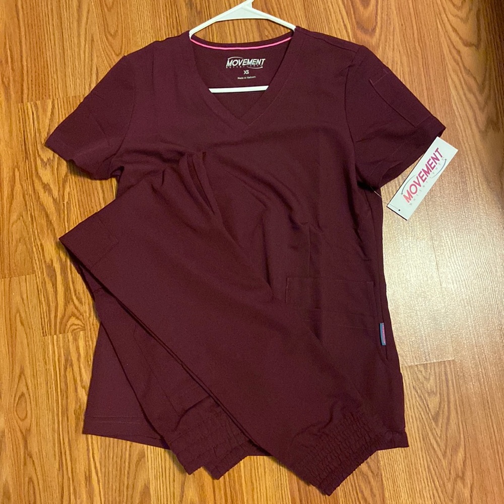 BNWT burgundy scrub set with higher bottoms